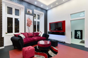 Red Passion Deluxe Home at Gozsdu Budapest